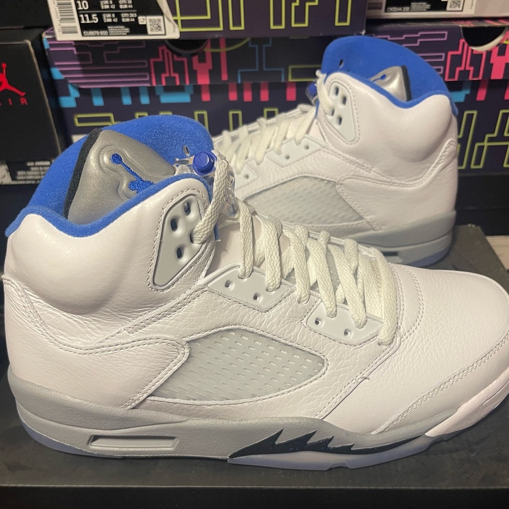 Jordan 5 stealth size 9.5 men’s